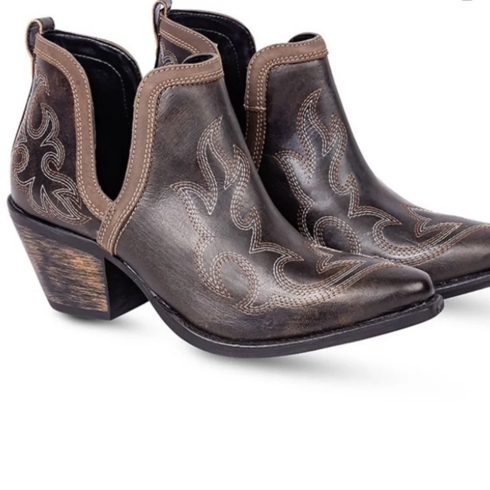 Myra Emmie Faye Stitched Ankle Boot Sz 7